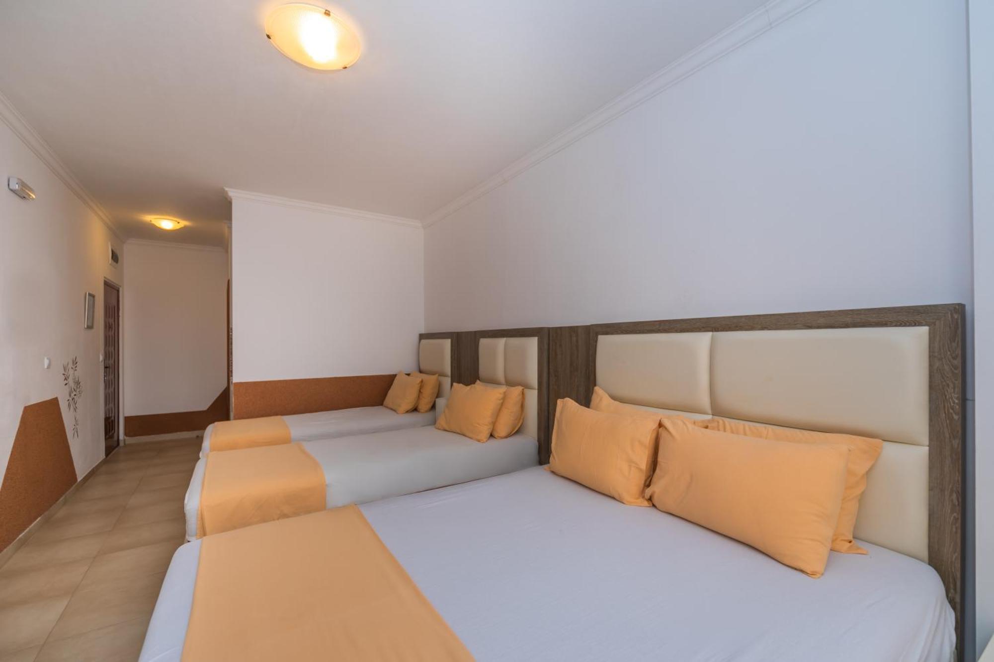 Apartments Dobra Voda Cameră foto
