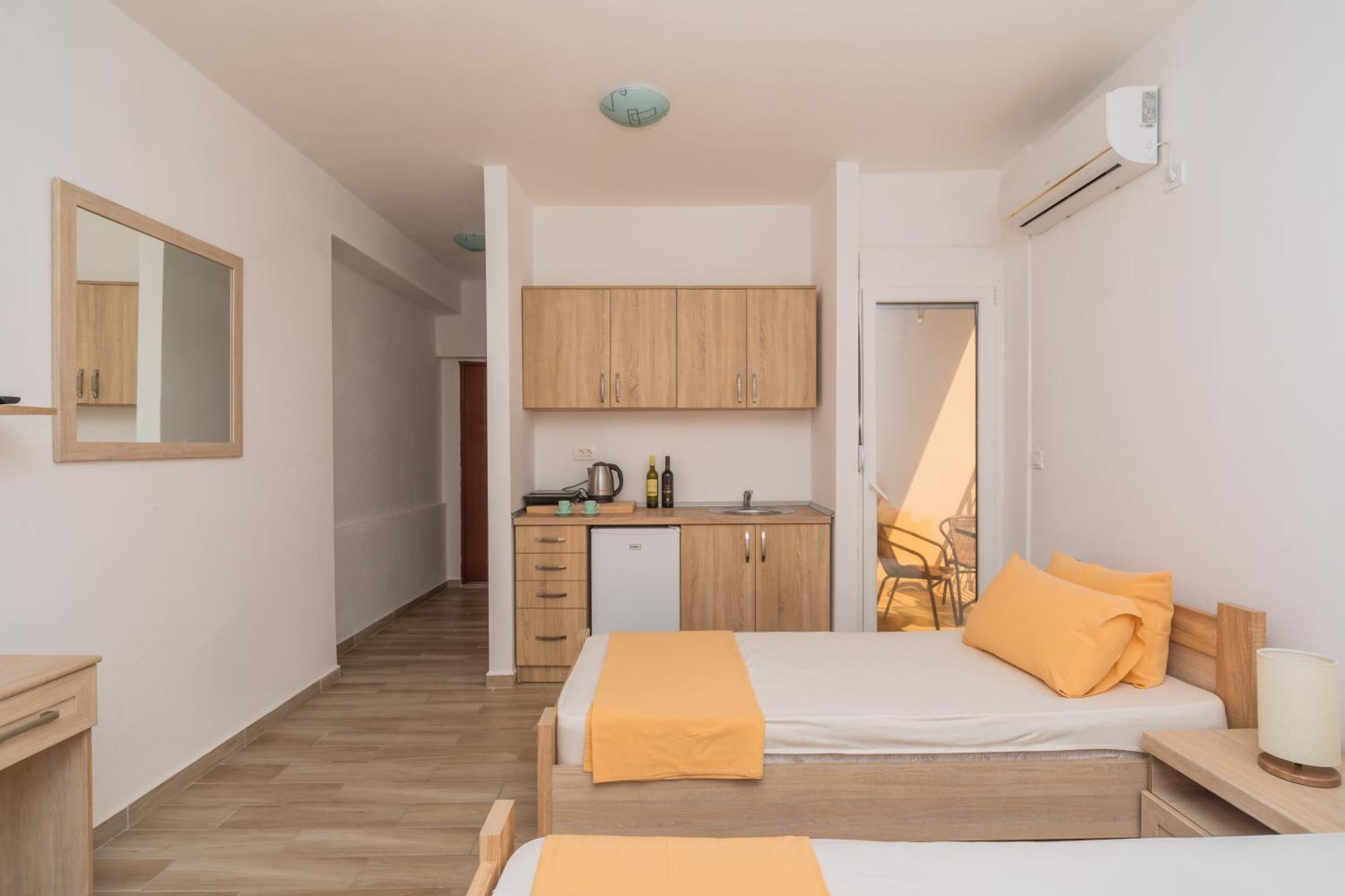 Apartments Dobra Voda Cameră foto